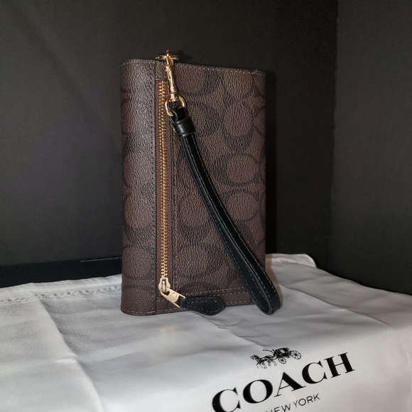 Coach phone wallet with wristlet - Picture 2 of 6